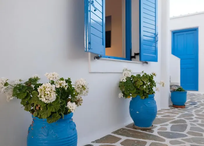 Helen's Minimal & Apartment Alikí