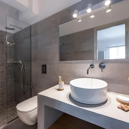 Appartement Helen's Minimal & *