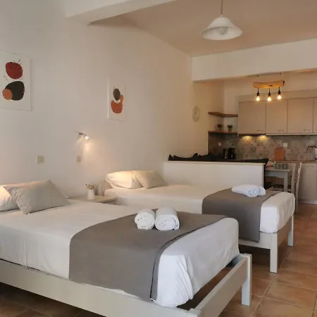 Helen's Minimal & Appartement Alikí